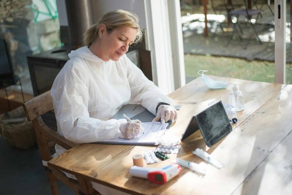 Comment développer une carrière de rédacteur technique spécialisé en documentation logicielle?